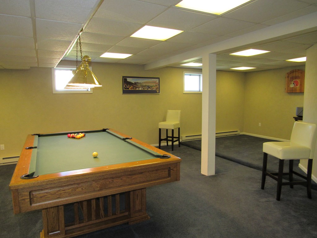 Extra space in pool room
